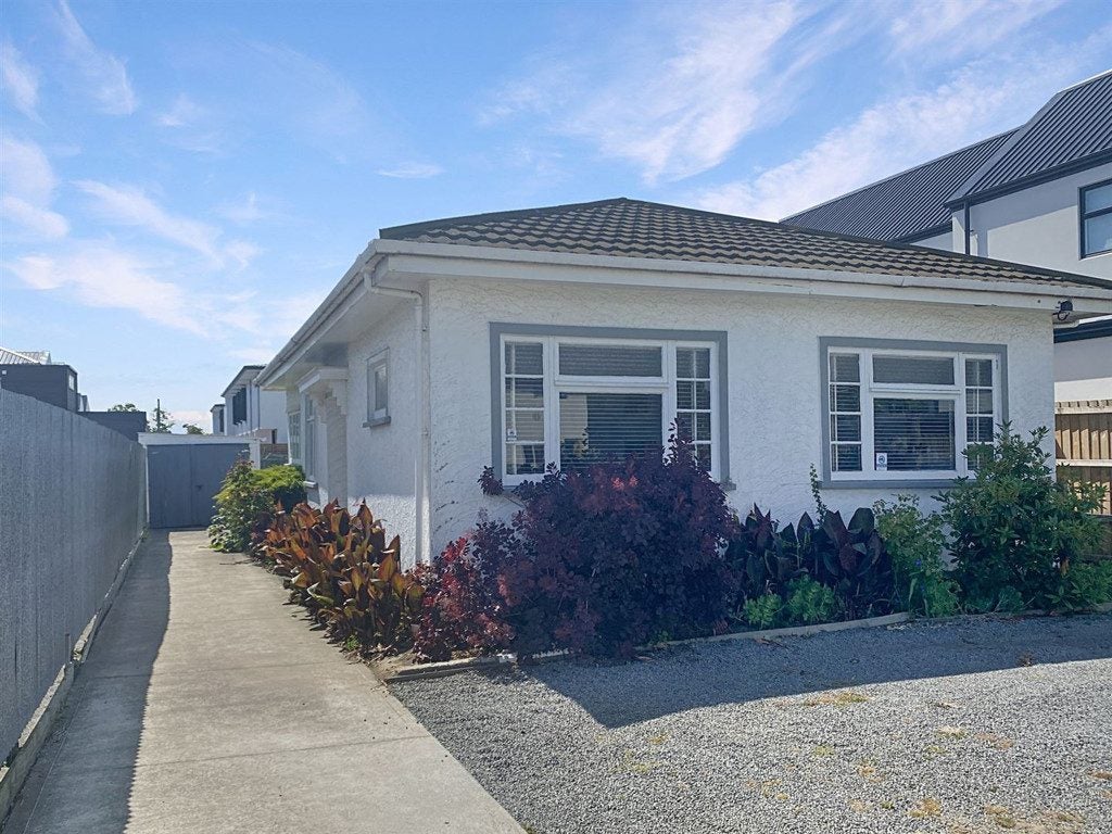34 Sherborne Street, St Albans, Christchurch - Carousel 1