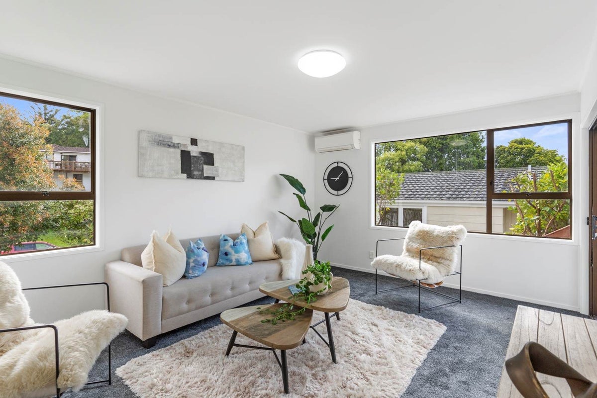 69 Powrie Street, Glenfield, Auckland - Carousel 2