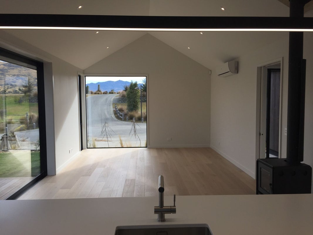 61 Morrison Drive, Jacks Point, Queenstown - Carousel 2