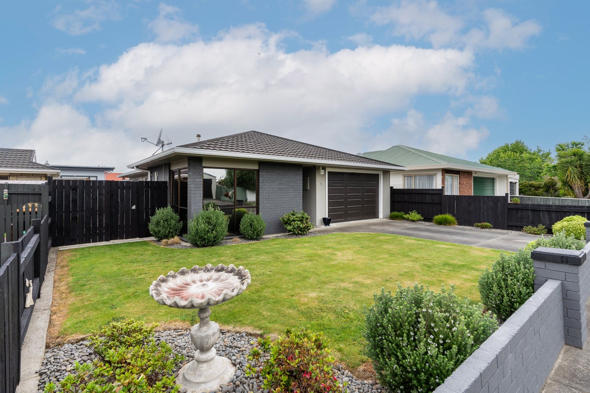 3 Richmond Avenue, Takaro, Palmerston North - Carousel 25
