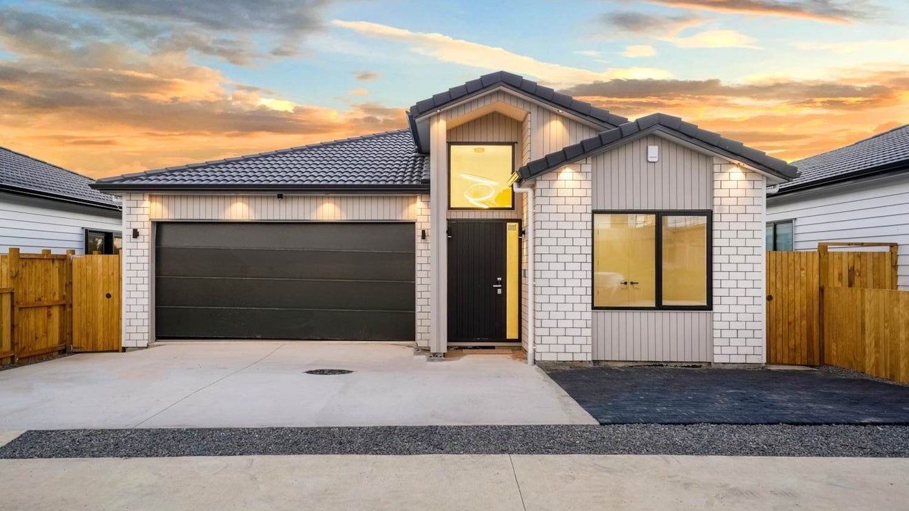 13 Bannockburn Road, Opaheke, Papakura - Carousel 1