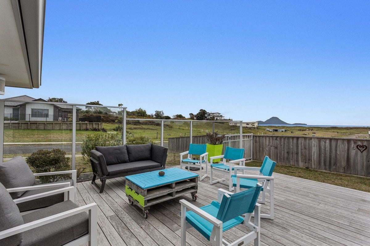 12 Acacia Avenue, Coastlands, Whakatane - Carousel 2