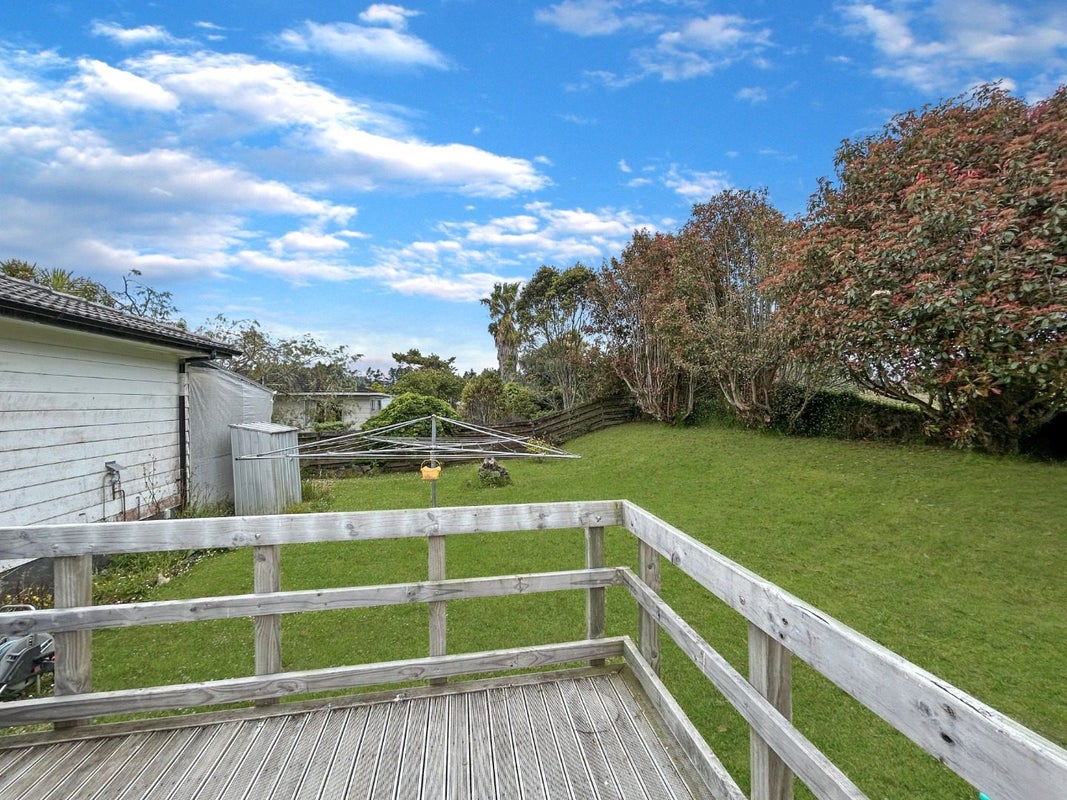 23 Lipton Grove, Opaheke, Papakura - Carousel 2