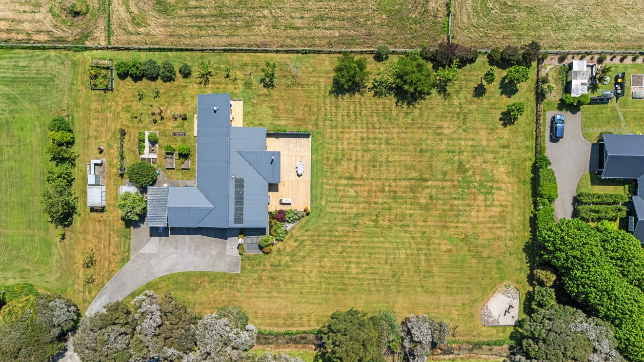 29 Royal Ascot Drive, Papamoa Beach, Papamoa - Carousel 2