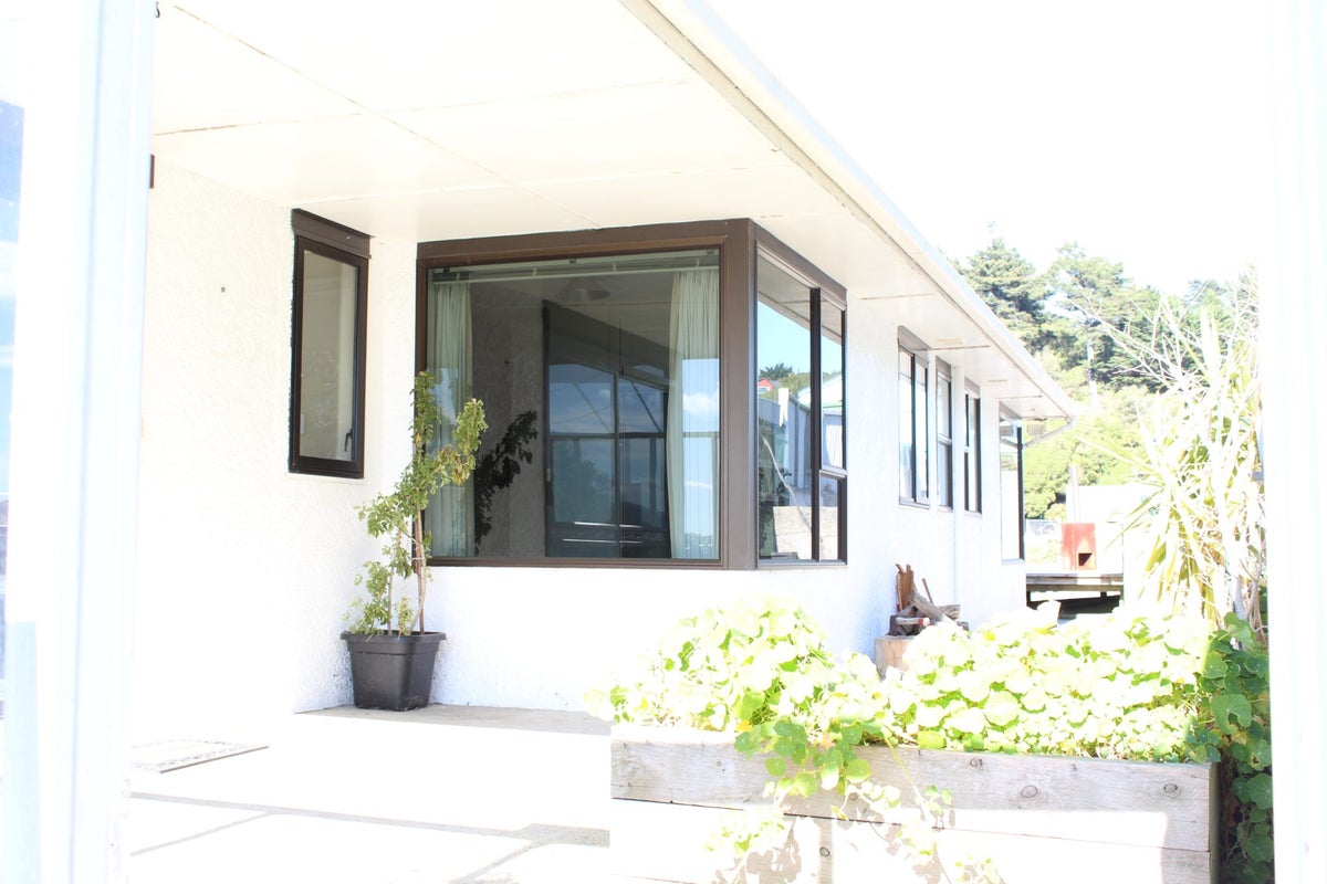 107 Cliffs Road, Saint Clair, Dunedin - Carousel 1