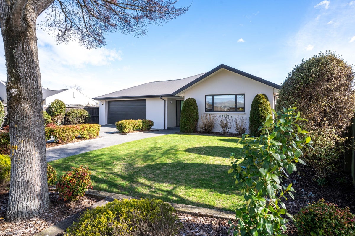 17 Kilbride Gardens, Halswell, Christchurch - Carousel 32