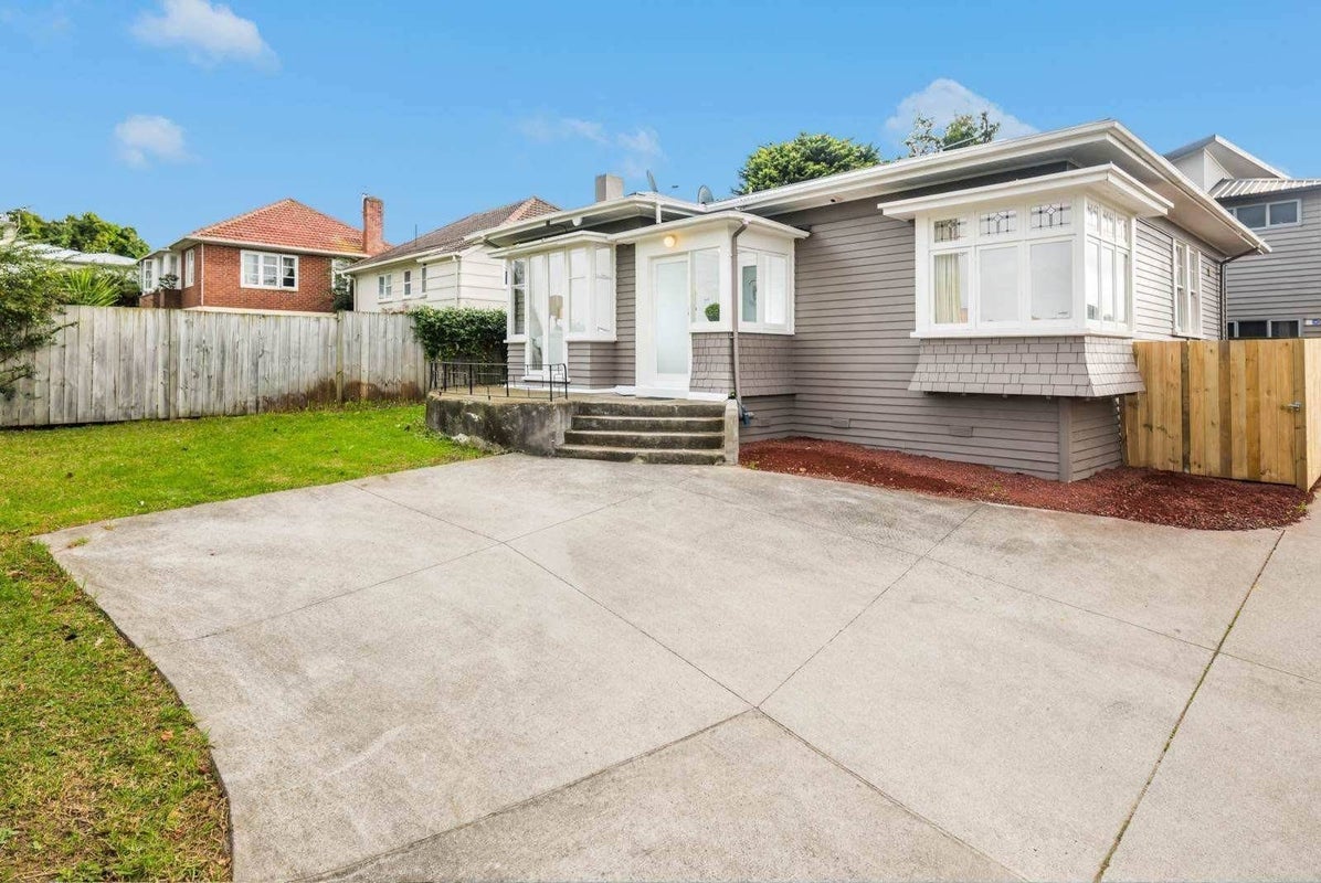 1495 Great North Road, Waterview, Auckland - Carousel 8