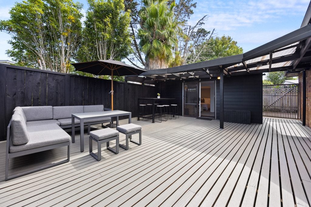 2/15 Rotoiti Avenue, Pakuranga Heights, Auckland - Carousel 2