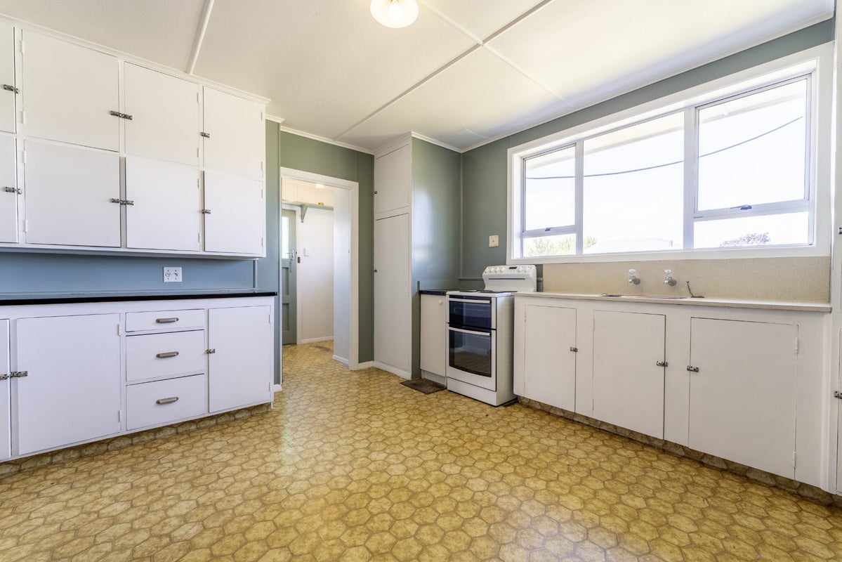 487 Thames Highway, Oamaru North, Oamaru - Carousel 2