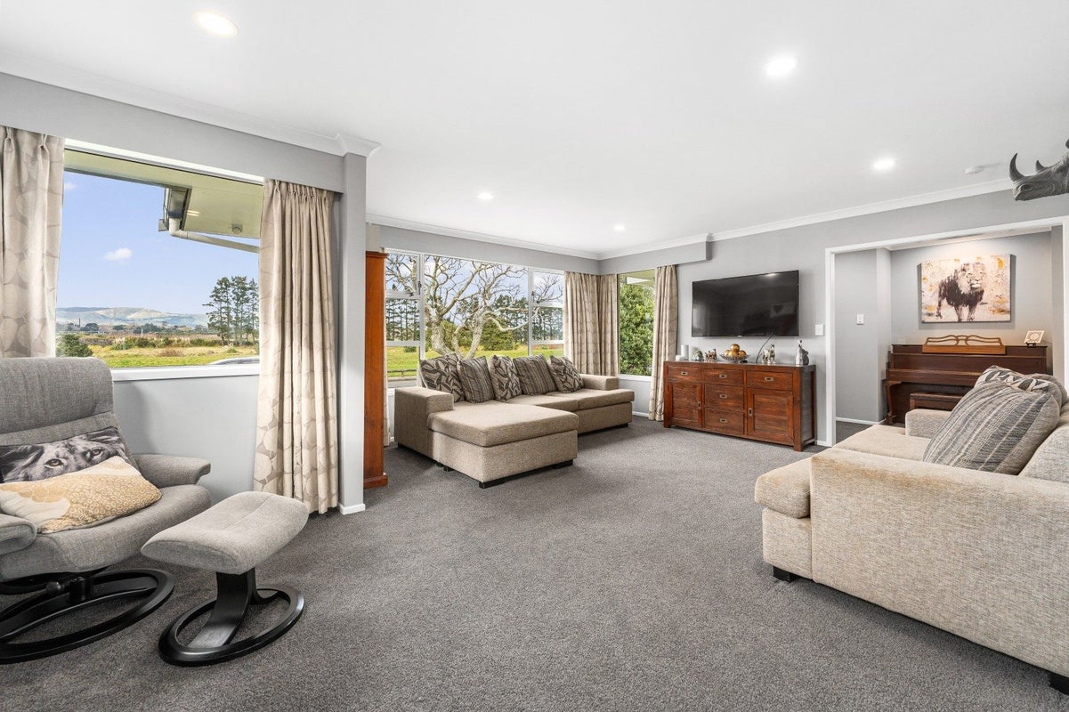 123 Dittmer Drive, West End, Palmerston North - Carousel 2