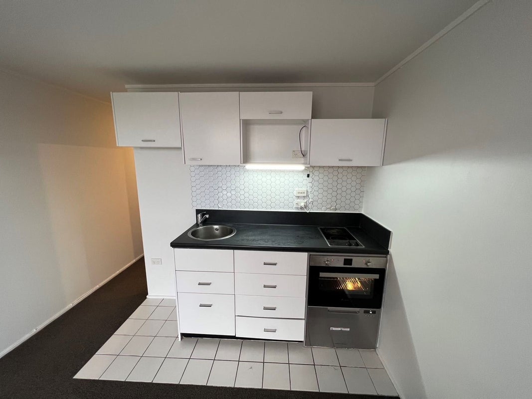 435/72 Nelson Street, Auckland Central, Auckland - Carousel 2