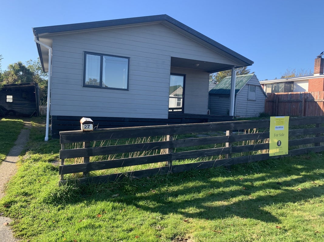 27 Branksea Street, Kaitangata - Carousel 16