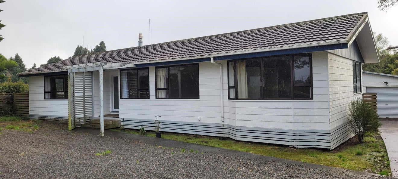 52 Odin Street, Norsewood - Carousel 1