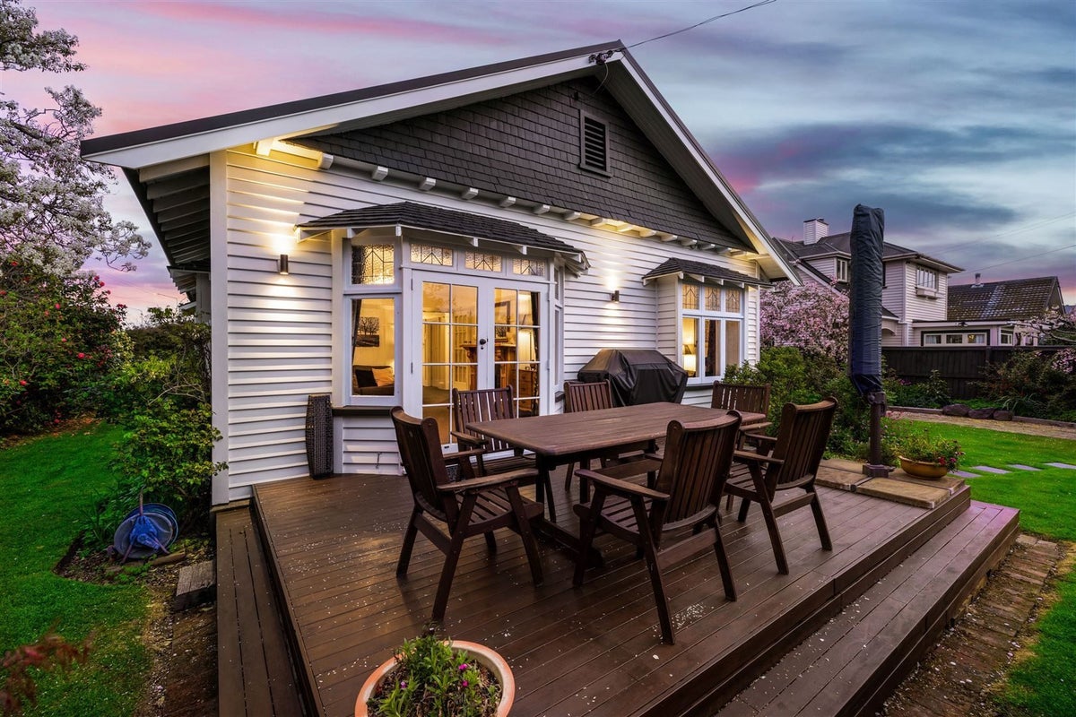 148 Knowles Street, St Albans, Christchurch - Carousel 2