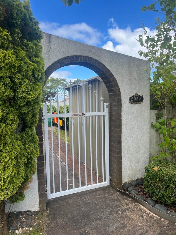 205 Te Atatu Road, Te Atatu South, Auckland - Carousel 9