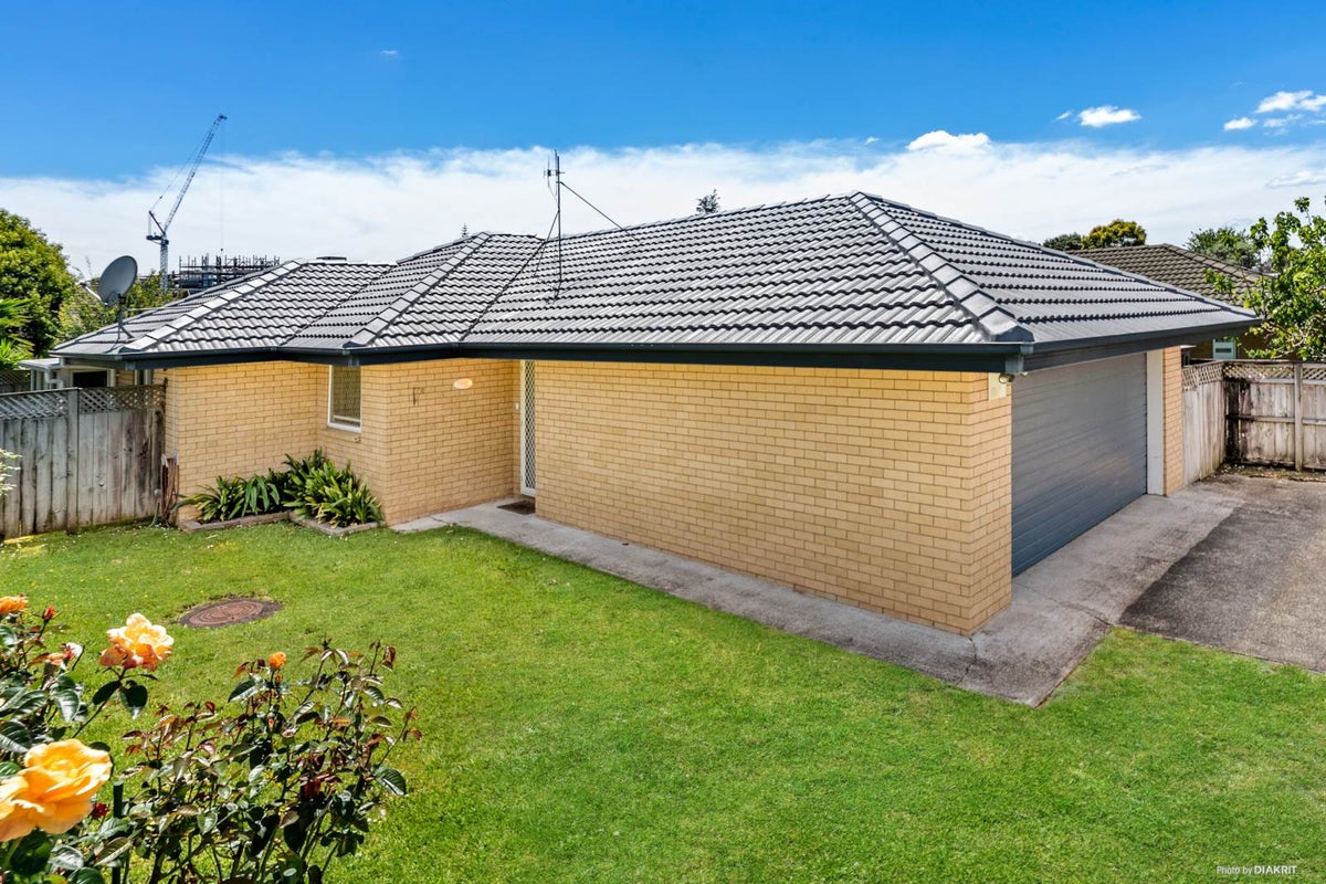 49 Greenpark Road, Penrose, Auckland - Carousel 1