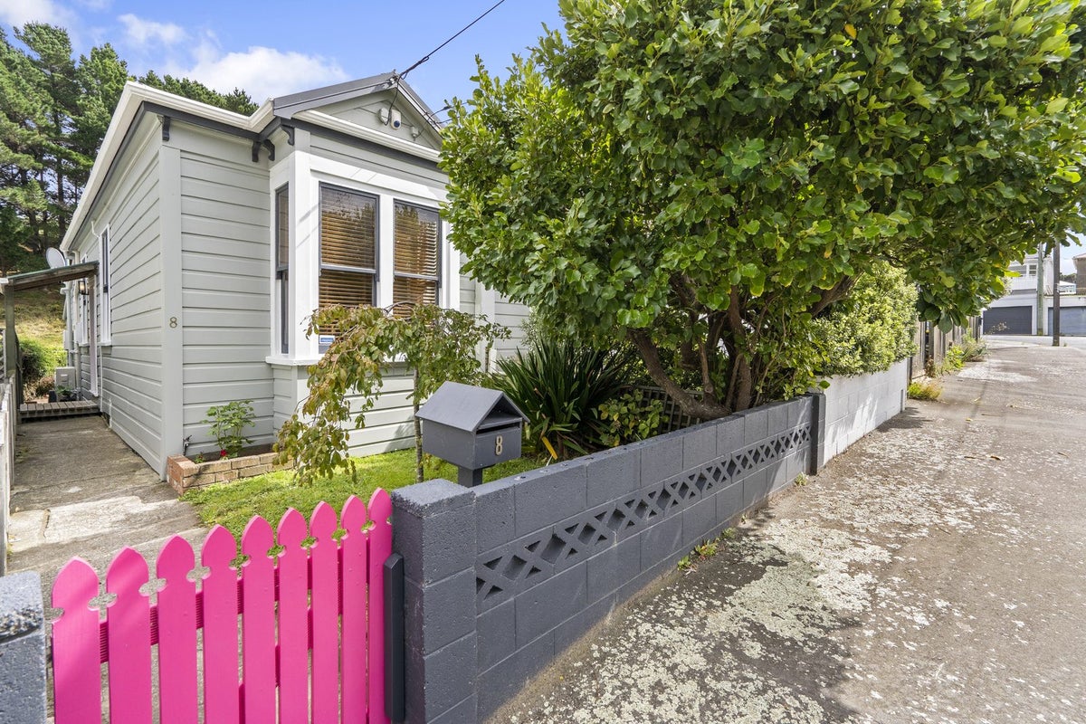 8 Royal Street, Berhampore, Wellington - Carousel 1