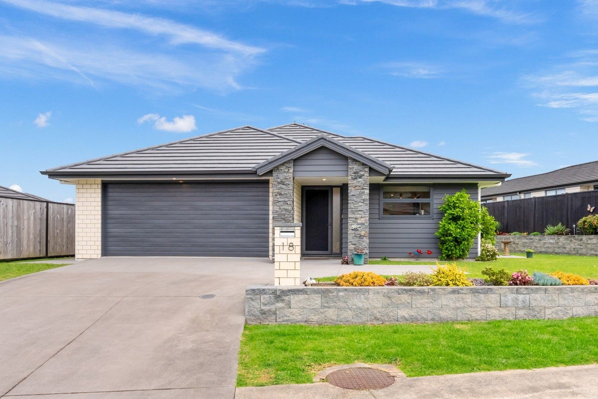 18 Sycamore Drive, Kamo, Whangarei - Carousel 2