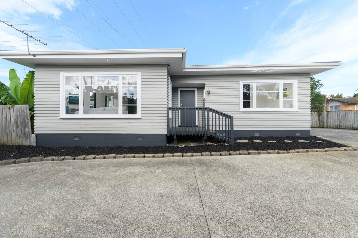 43 Margate Road, Blockhouse Bay, Auckland - Carousel 1
