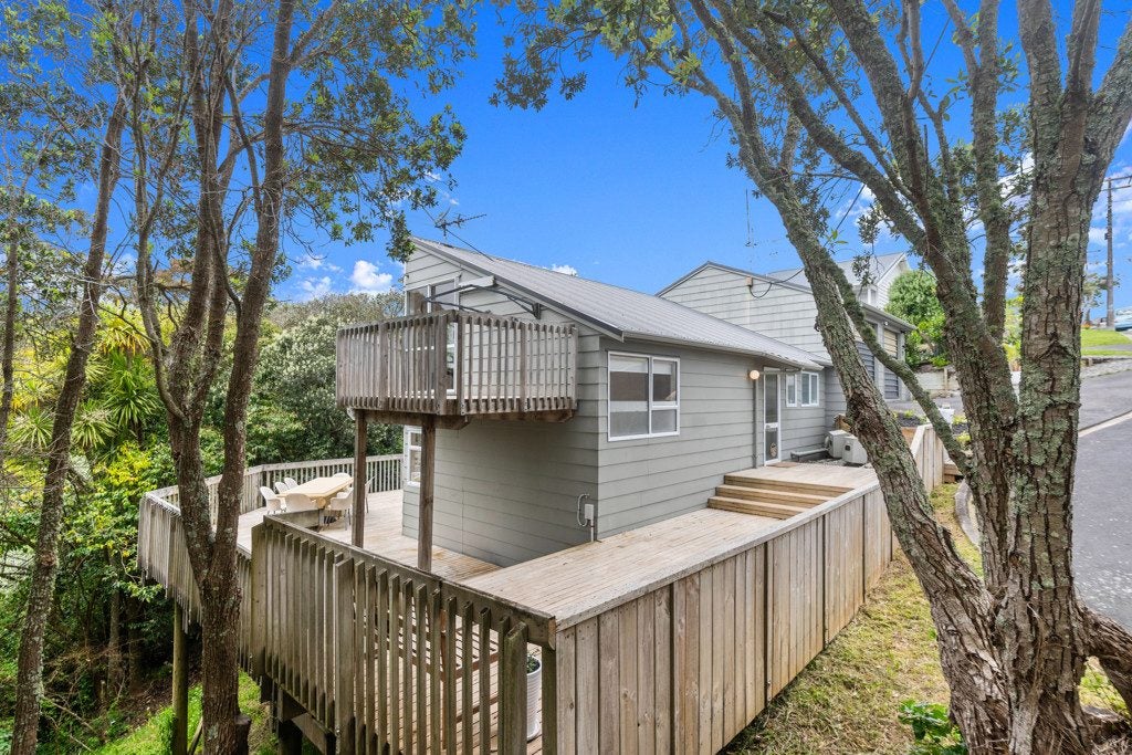 2/12 Bulwer Street, Devonport, Auckland - Carousel 19
