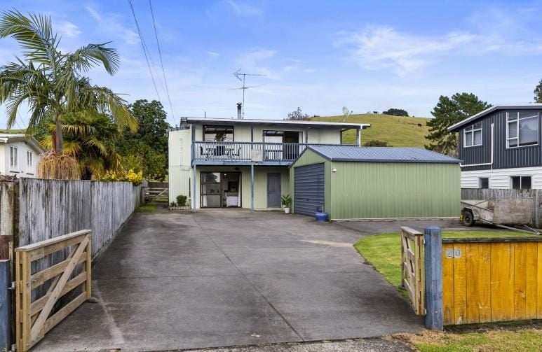 20 Bertram Road, Kawakawa Bay, Kawakawa Bay - Carousel 1