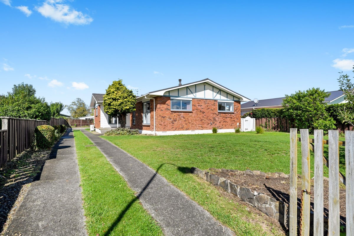14 Fernleigh Street, Chartwell, Hamilton - Carousel 1