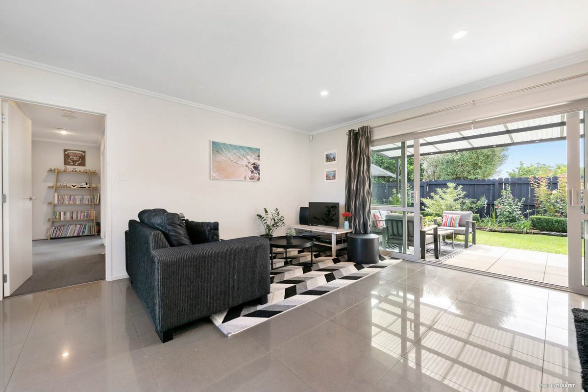 4 Neill Boak Place, Beachlands, Auckland - Carousel 2