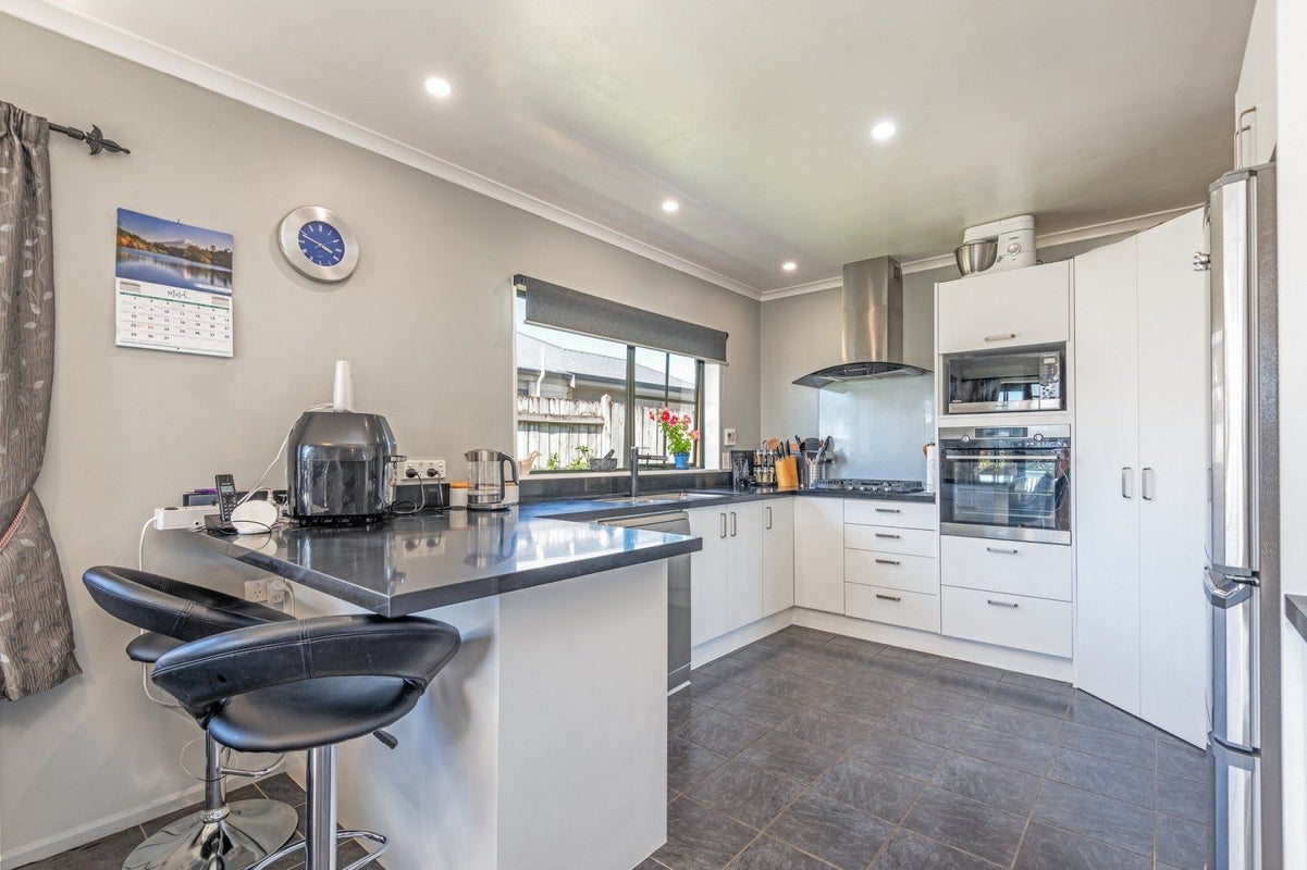 158 Kelvin Grove Road, Kelvin Grove, Palmerston North - Carousel 2