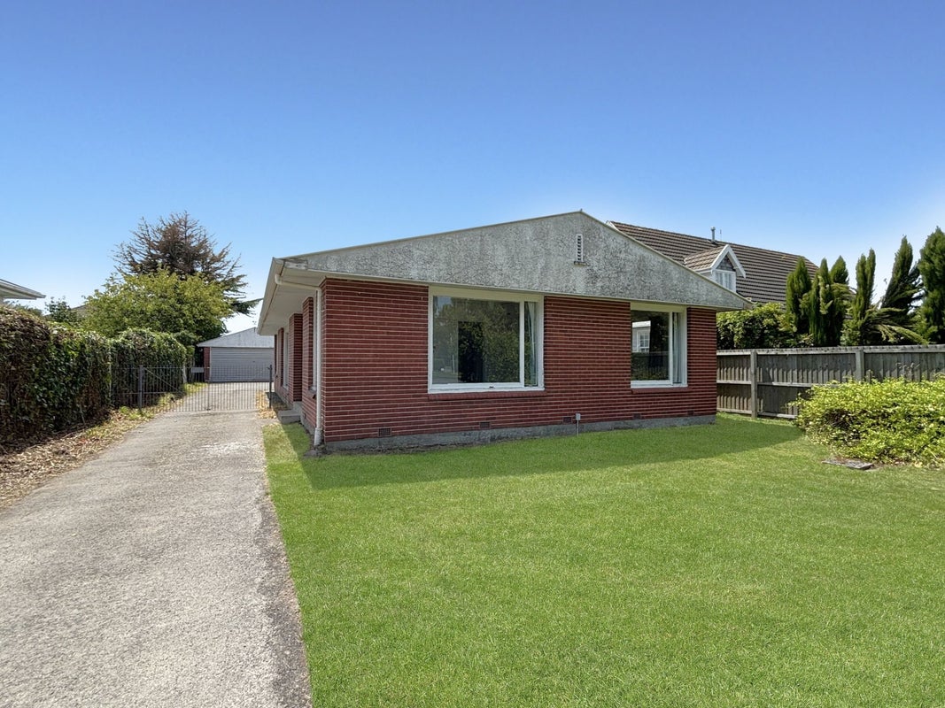 416 Memorial Avenue, Burnside, Christchurch - Carousel 1