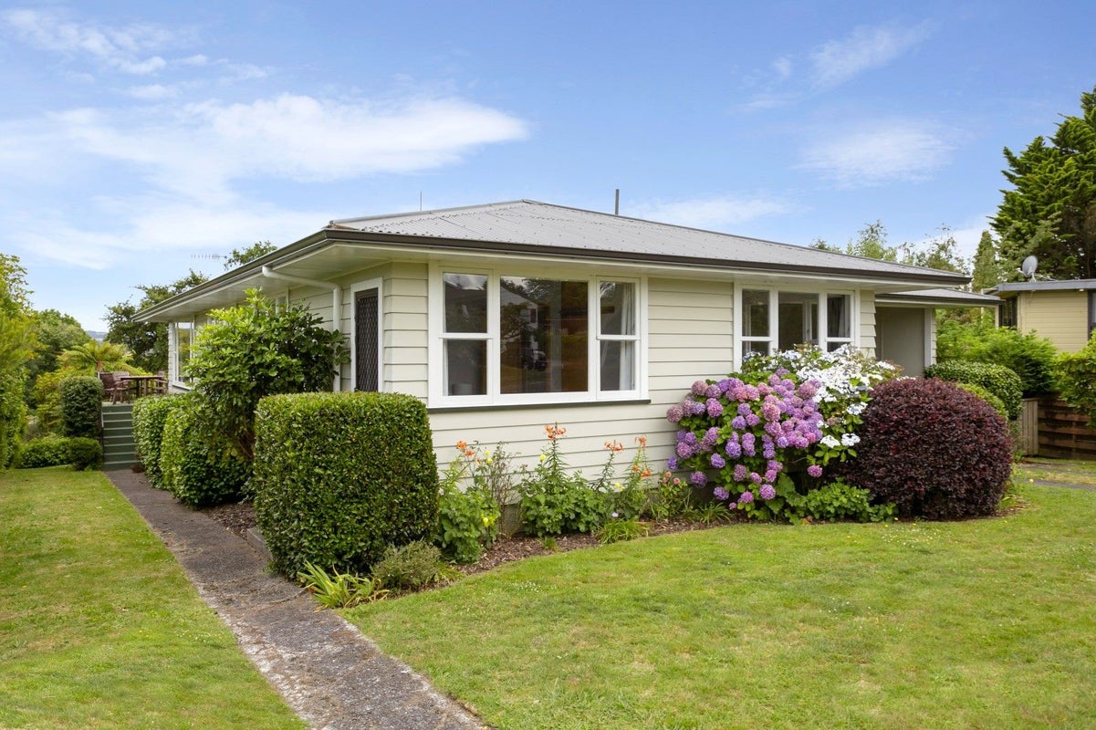 9 Hilden Place, Hilltop, Taupo - Carousel 1