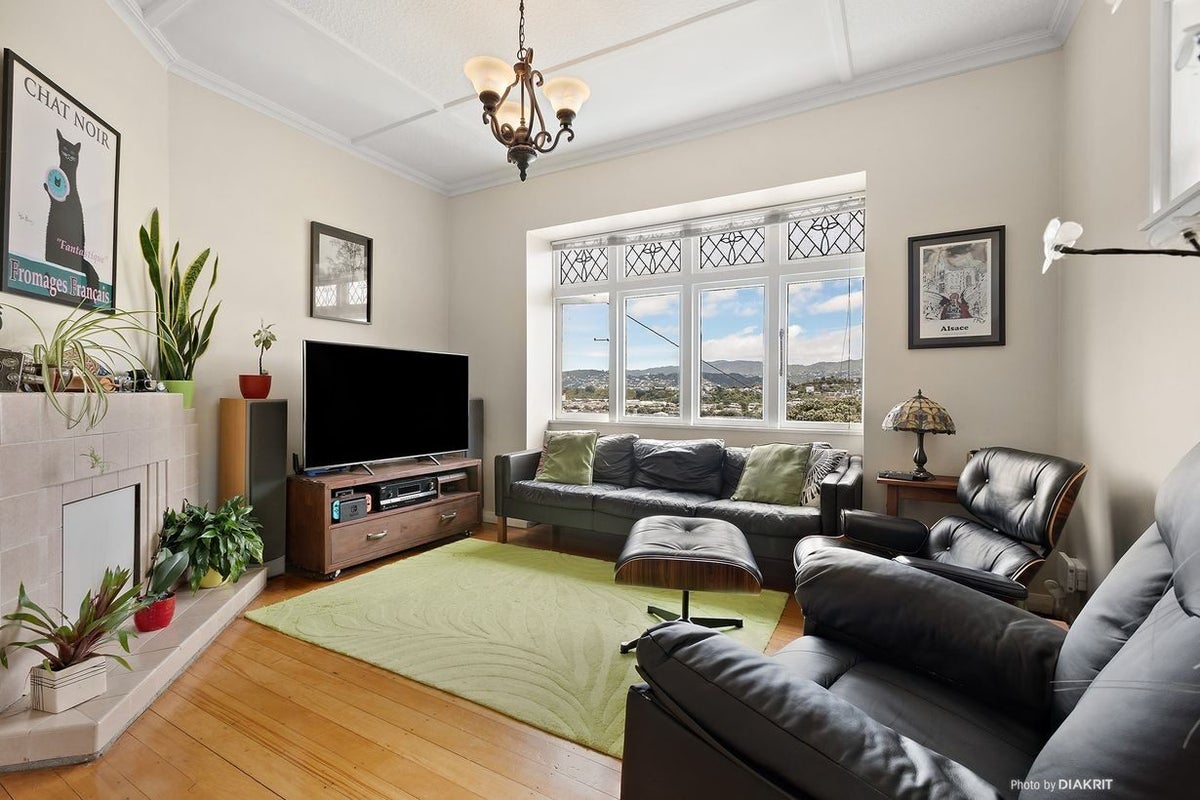 38 Totara Road, Miramar, Wellington - Carousel 2