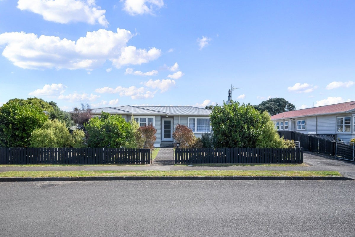 40 Balmoral Street, Levin, Levin - Carousel 18