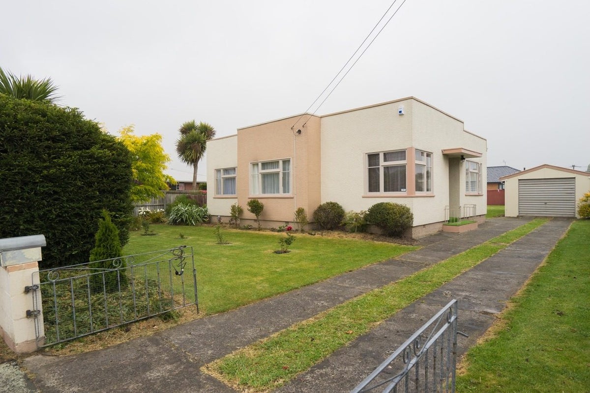 11 Mortlake Street, Islington, Christchurch - Carousel 1