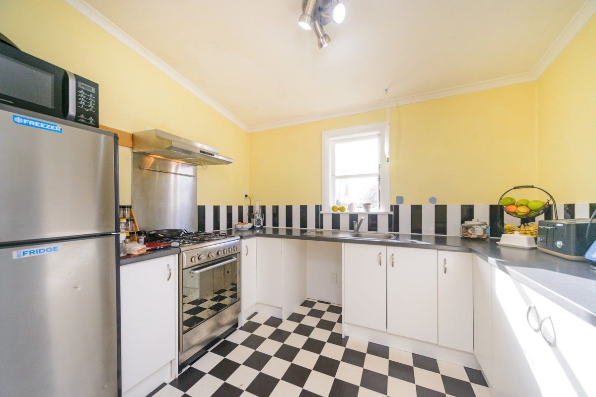 22 Carlisle Street, Milson, Palmerston North - Carousel 2