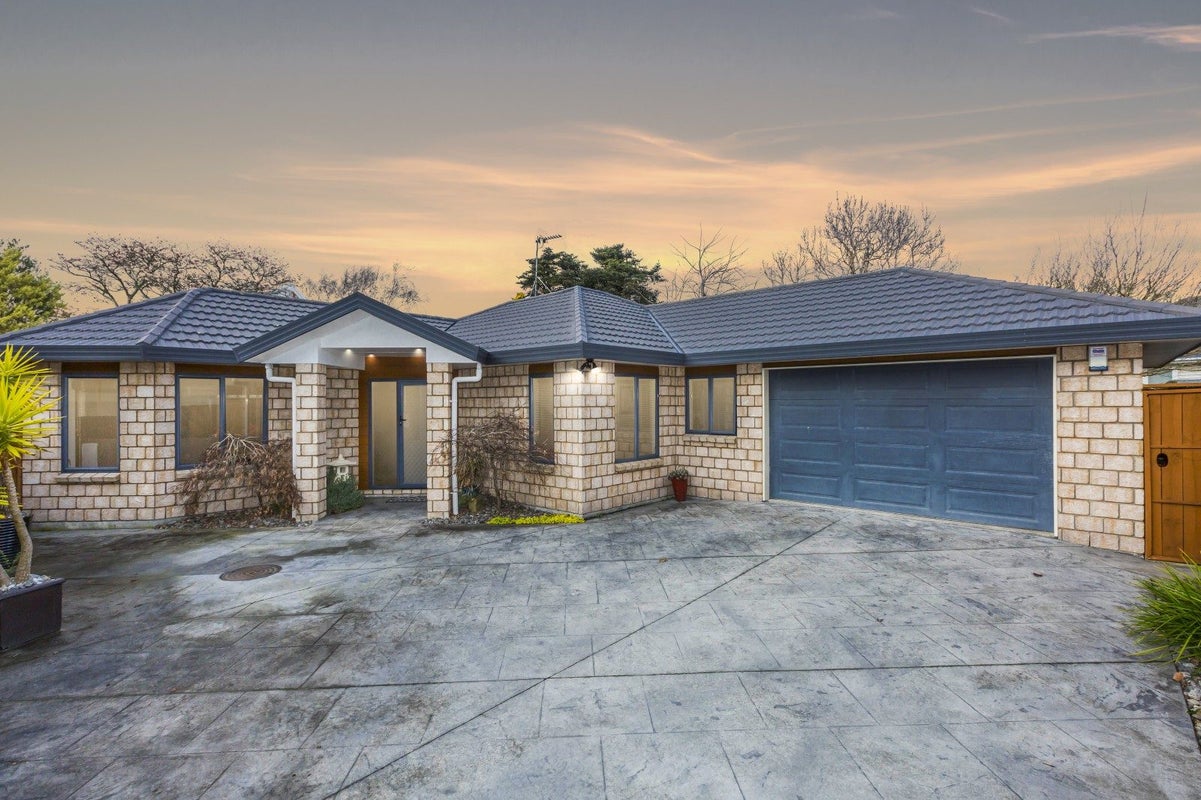 17A Sheridan Crescent, Trentham, Upper Hutt - Carousel 26