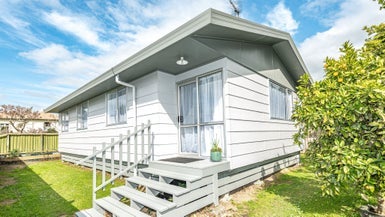 72A Wakefield Street, Whanganui East, Whanganui - Carousel 1