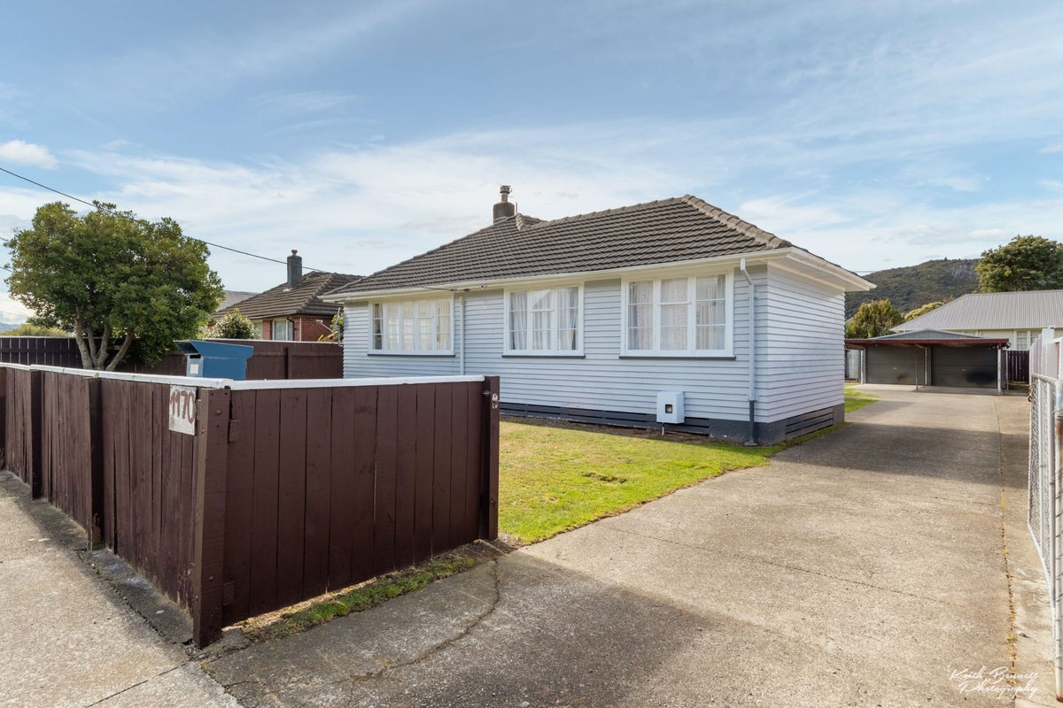 1170 Taita Drive, Taita, Lower Hutt - Carousel 1