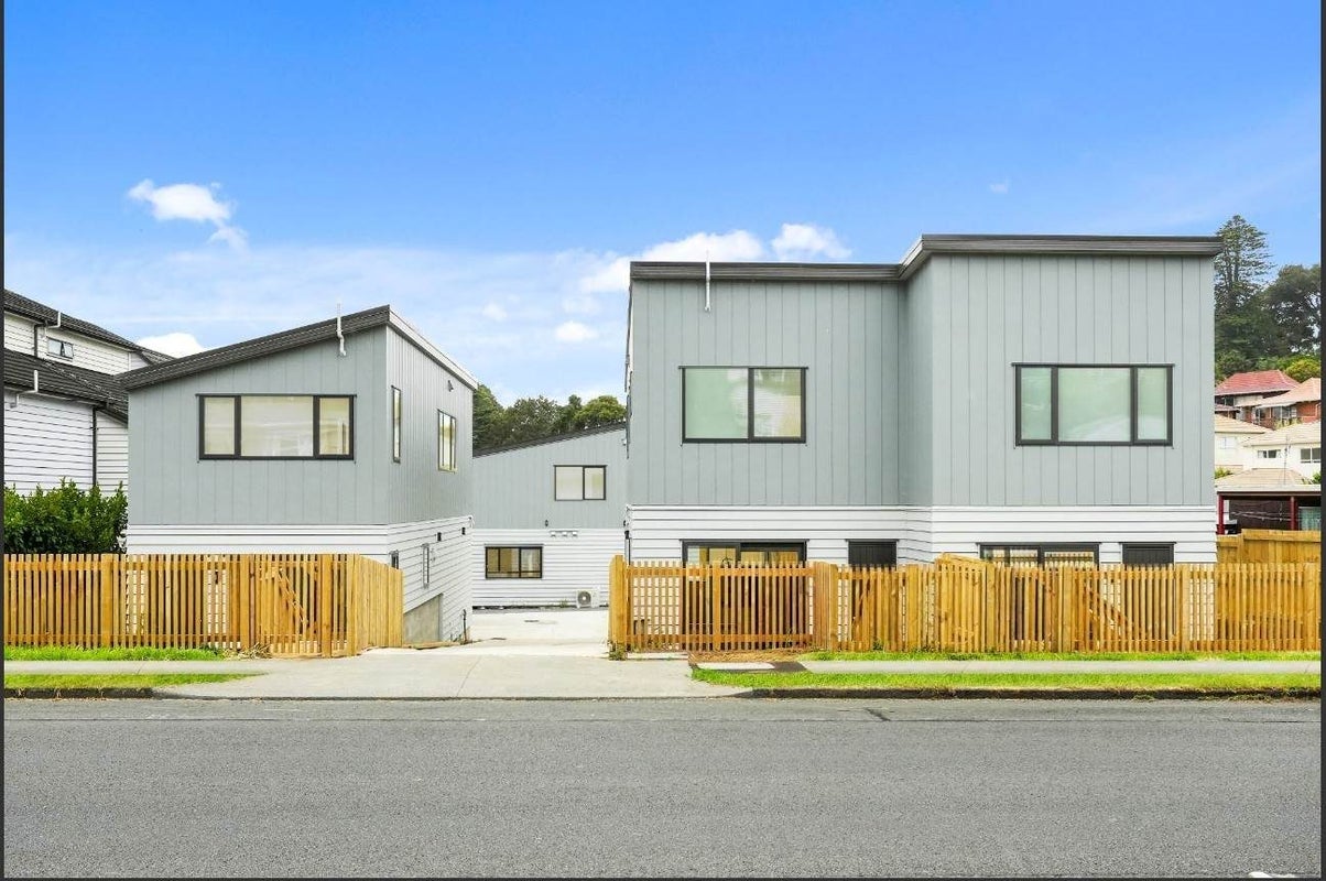 14 Hillsborough Road, Hillsborough, Auckland - Carousel 1