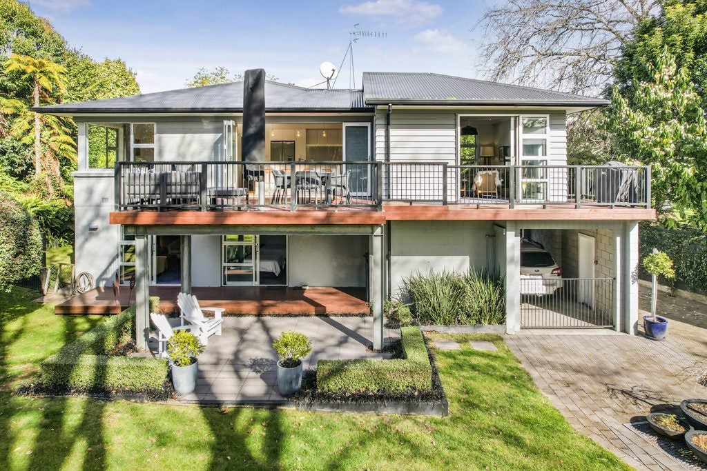 3 Rothbrook Street, Hamilton East, Hamilton - Carousel 1
