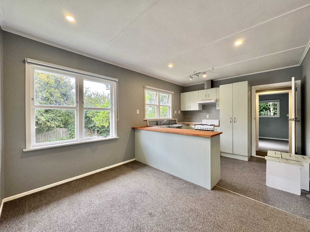 55A Tirimoana Road, Te Atatu South, Auckland - Carousel 2