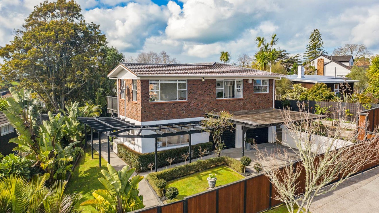 46 Ripon Crescent, Meadowbank, Auckland - Carousel 1