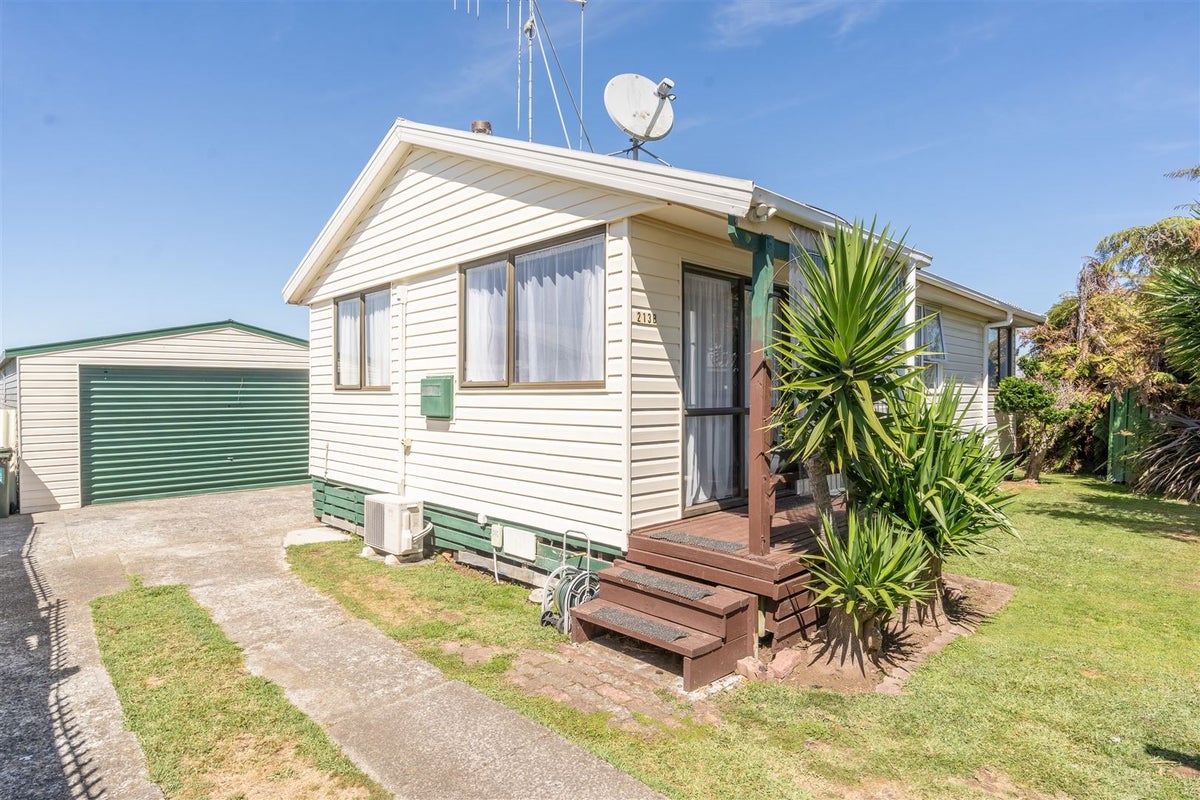 213B Tuhikaramea Road, Dinsdale, Hamilton - Carousel 1