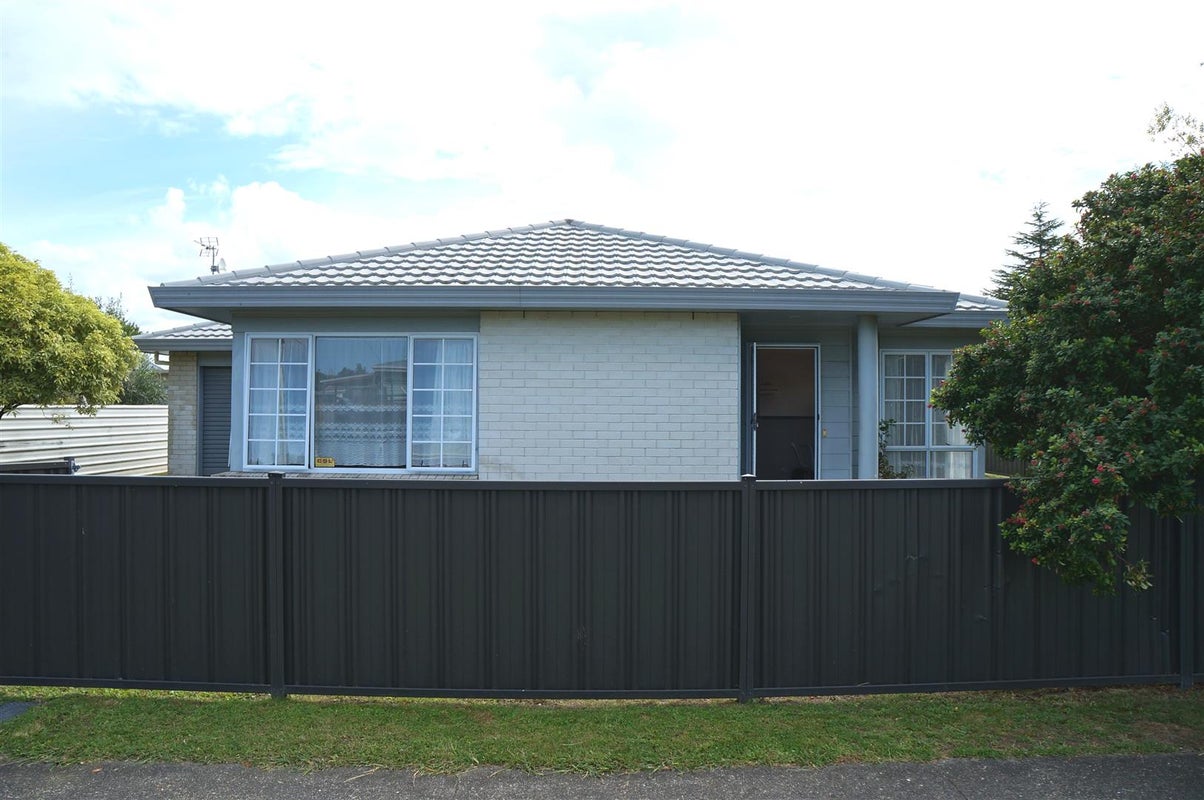 20 Charles Street, Riverdale, Gisborne - Carousel 1