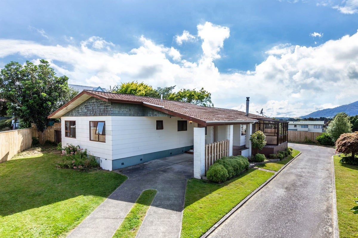 5 Rihi Place, Nukuhau, Taupo - Carousel 1