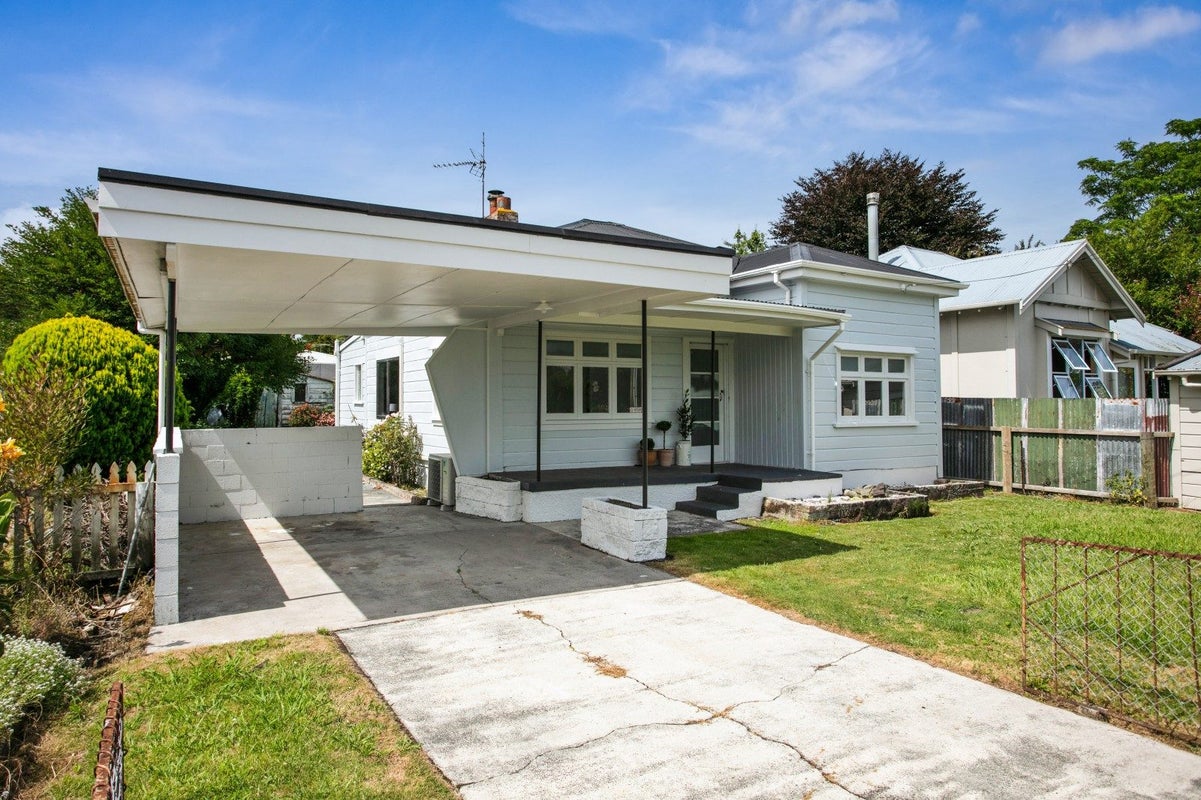104 Iranui Road, Inner Kaiti, Gisborne - Carousel 2