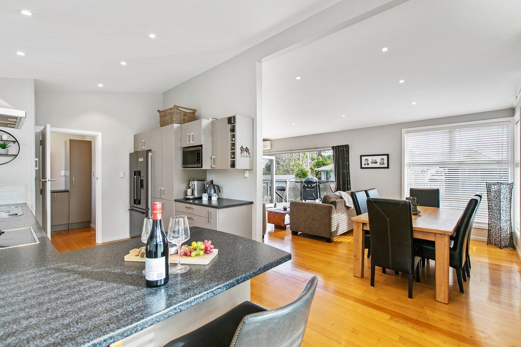 14 Robbies Road, Shelly Park, Auckland - Carousel 2