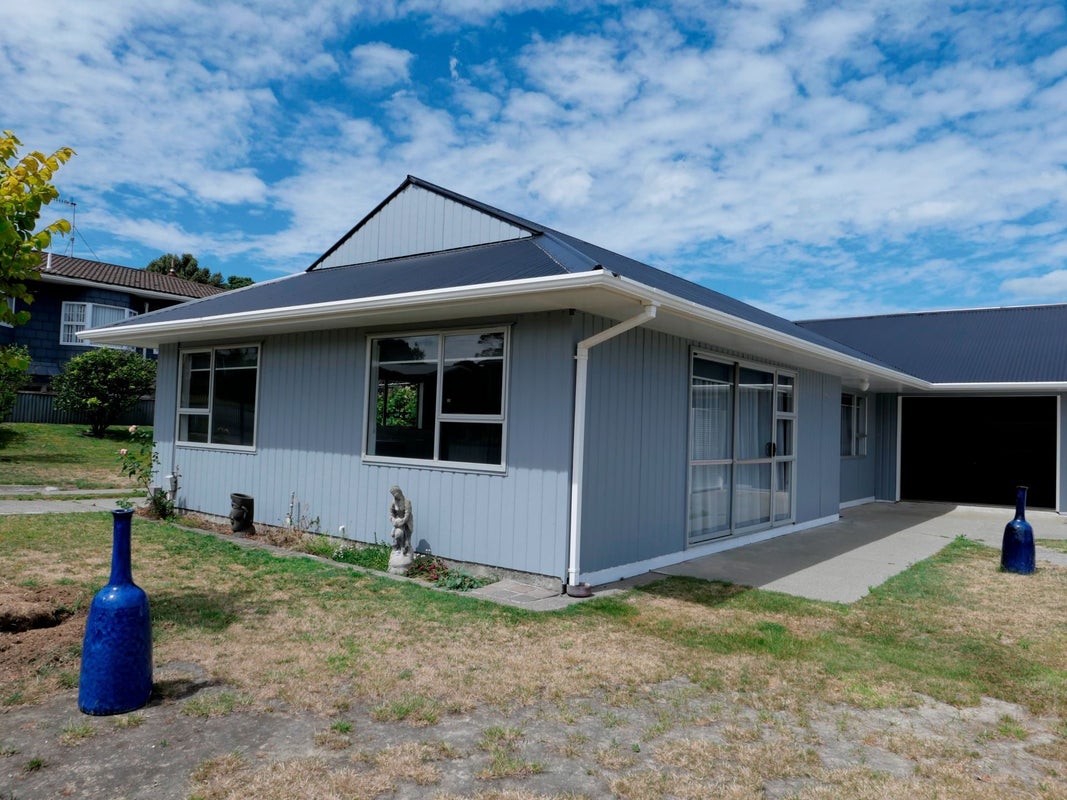 50 Queens Road, Waikanae Beach, Waikanae - Carousel 2