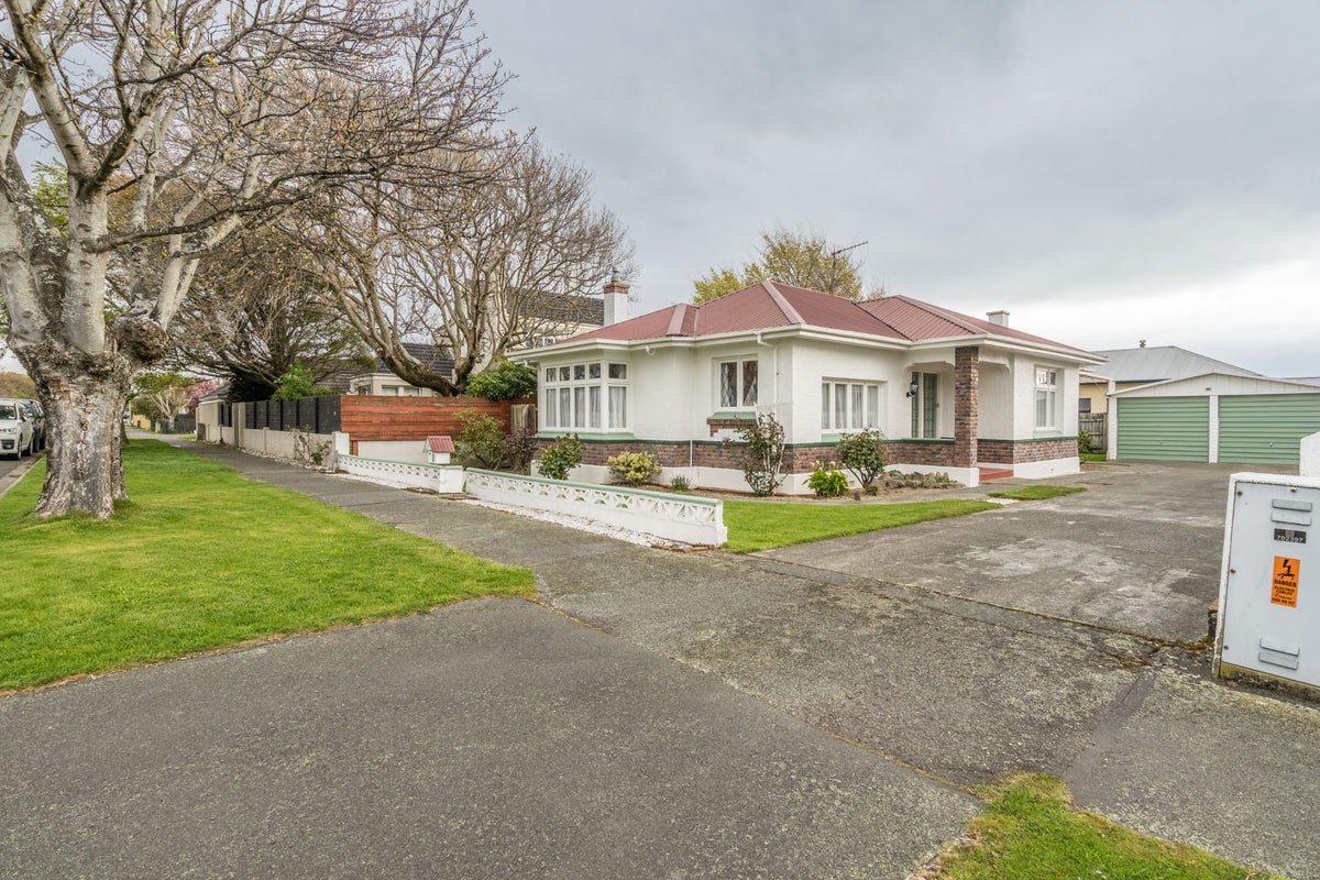 66 Thomson Street, Avenal, Invercargill - Carousel 1