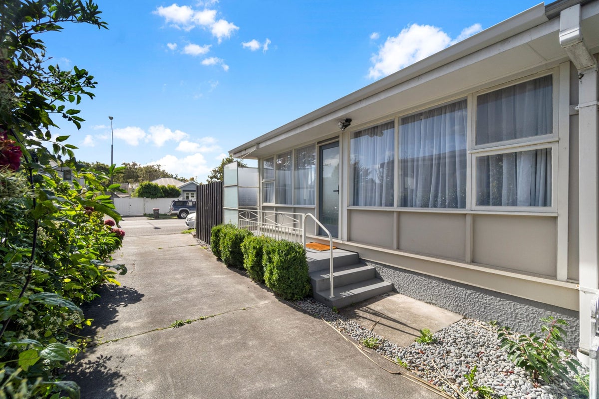 1/203 Springfield Road, St Albans, Christchurch - Carousel 2