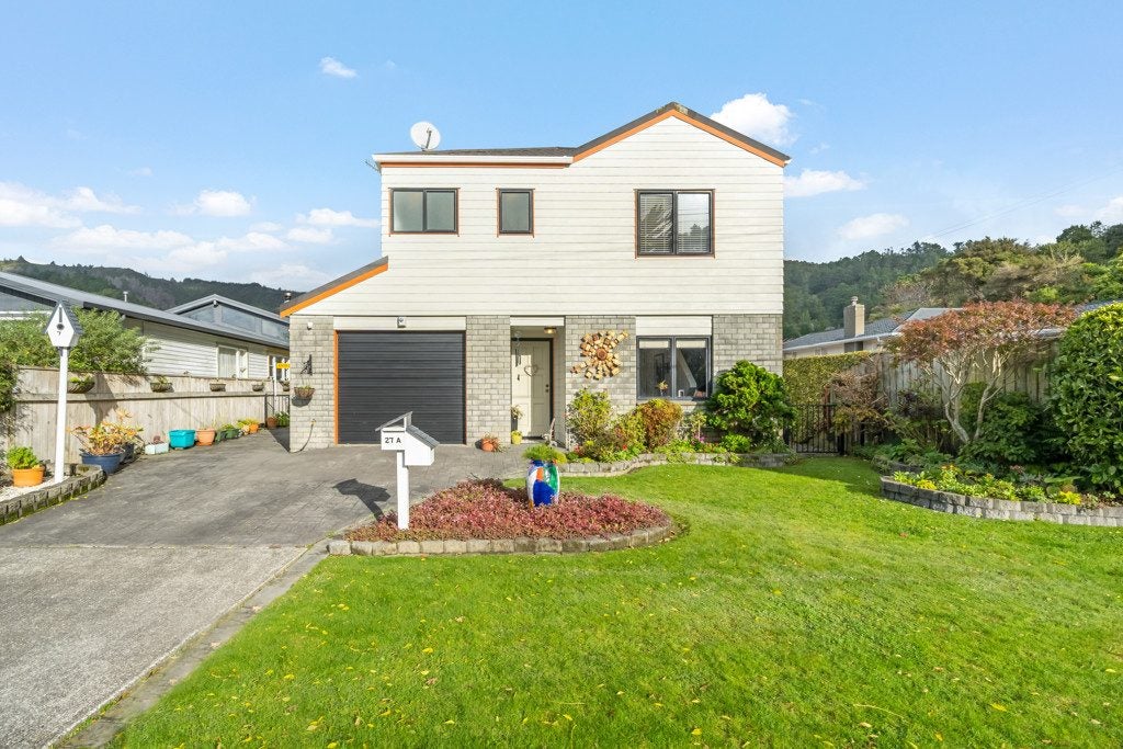 2/27 Korau Grove, Stokes Valley, Lower Hutt - Carousel 2